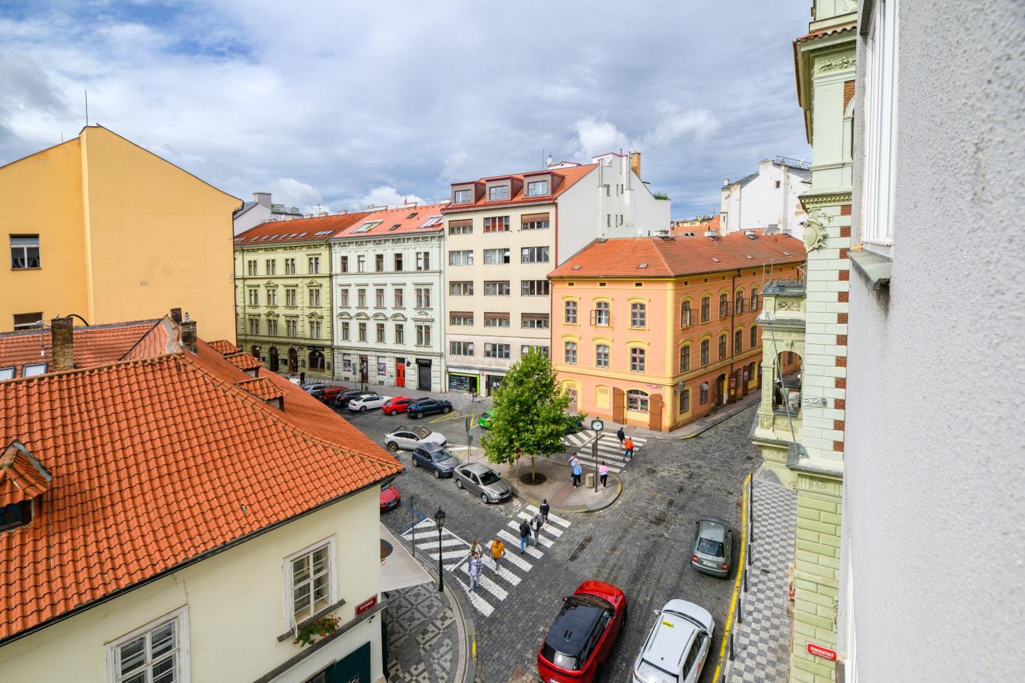 Benedikt City Center Hostel Prague Exterior photo